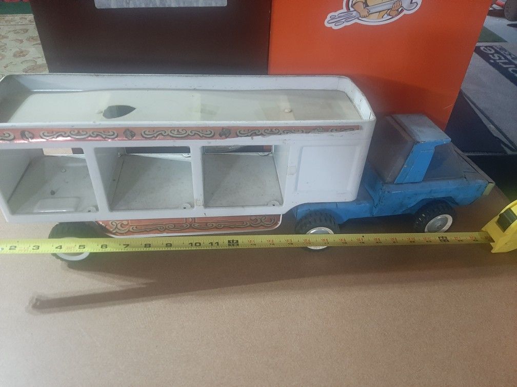 OLD BUDDY L CIRCUS TRUCK