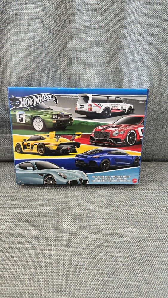 Hotwheels, 6 Cars, Volvo, Intergate, Bentley, Porsche, Koenigsegg, Alfa Romeo