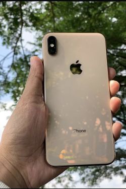 iPhone XS Max unlocked with warranty