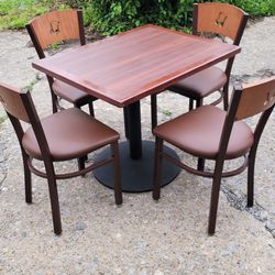 Table & Chairs
