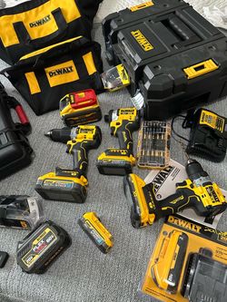 Dewalt  BUILD YOUR COMBO