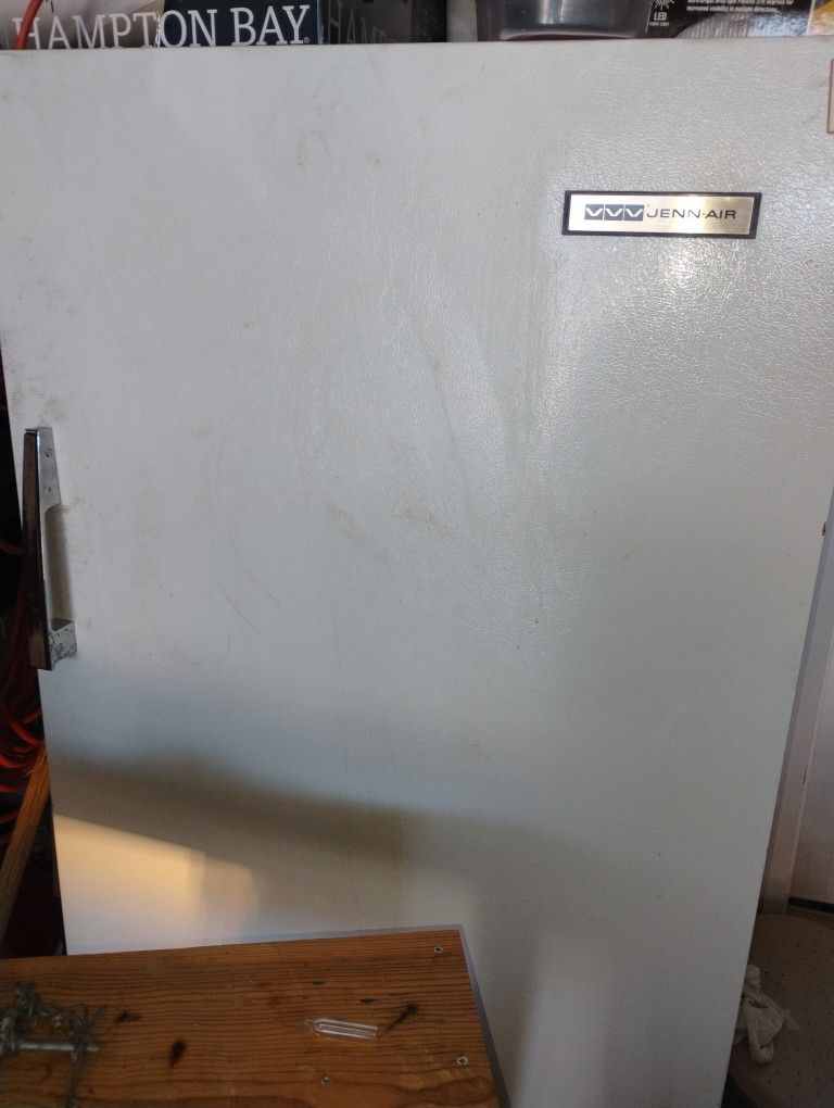 2 Fridges And A Ceiling Fan