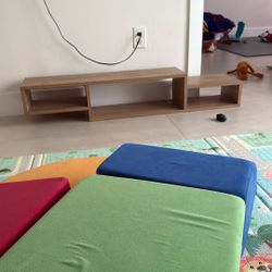 Floating TV Mount 