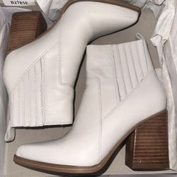 Marc Fisher Pointy Toe Booties Women Size 6