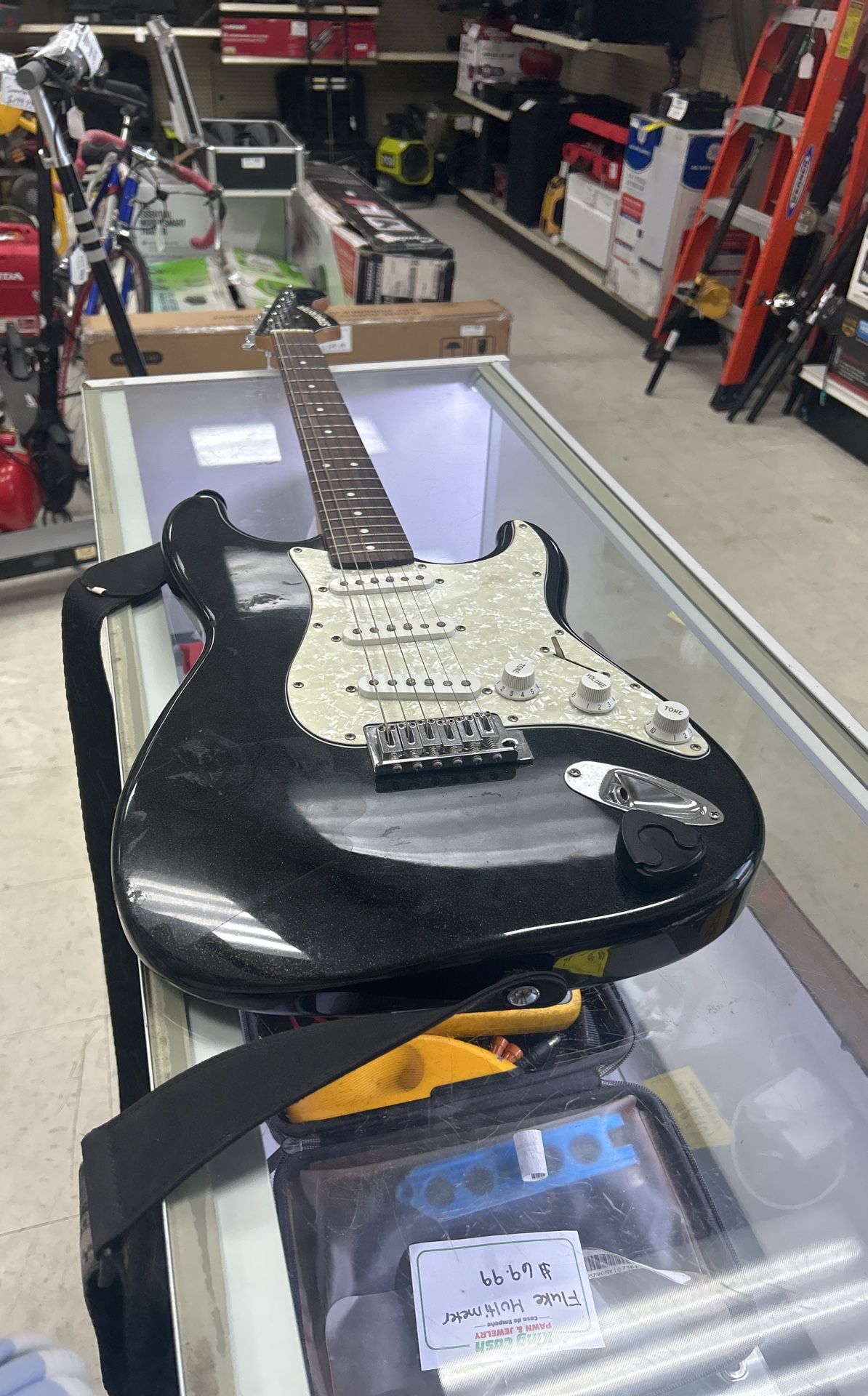 Starcaster Fender with Guitar Strap