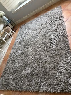 Grey Shag Rug 6’3” X 9’3”