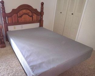 3 Pieces Traditional Arched Wood Headboard, Queen Boxspring, and Queen Bed Frame