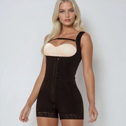 Moldeo Total con Espalda Cubierta Ref. 504