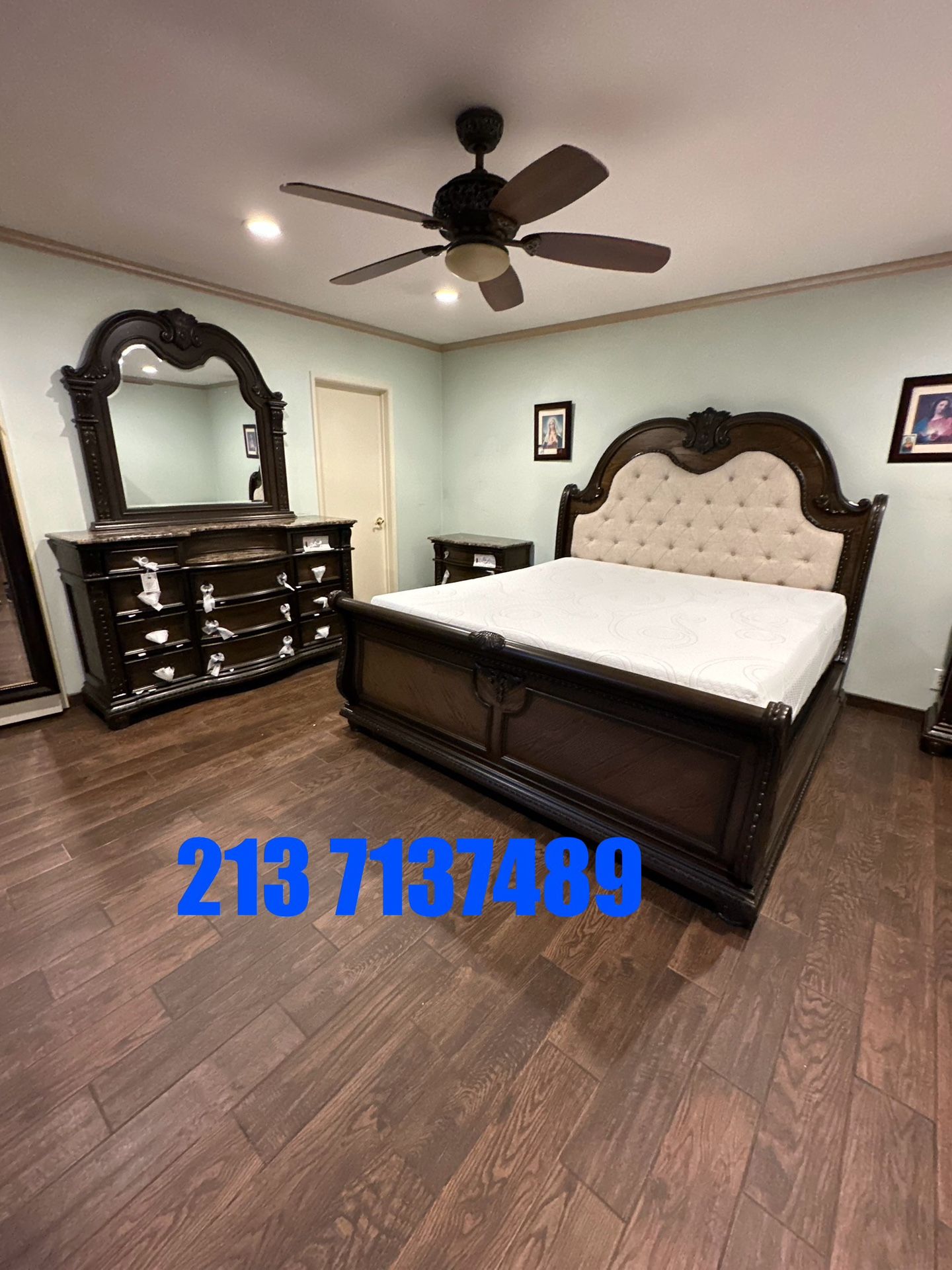 4pc King Size Bedroom Set / mattress included / New In Box Bonita recamara Medida King de 4 Piezas / Colchon Incluido Nueva en Caja