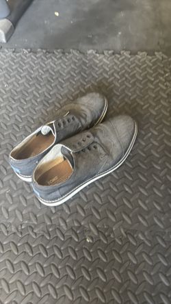 Toms canvas shoes