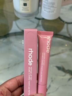 rhode  Peptide Lip Tint Nourishing Glaze FIRM PRICE 💕
