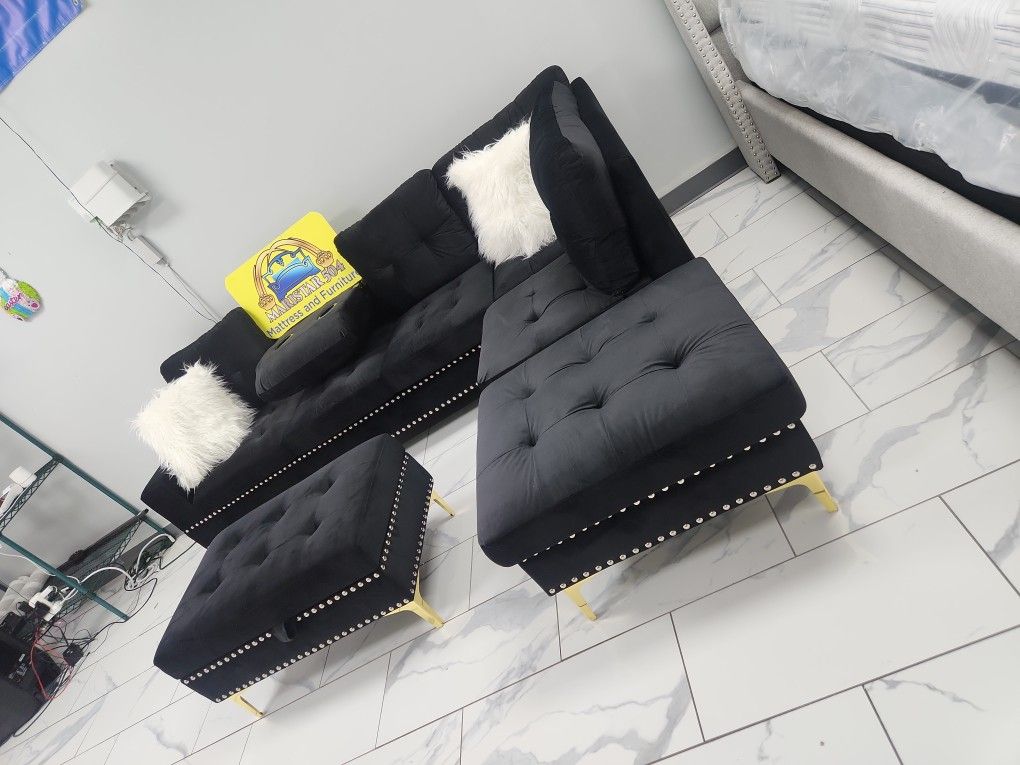 Sectional Black And Gold New