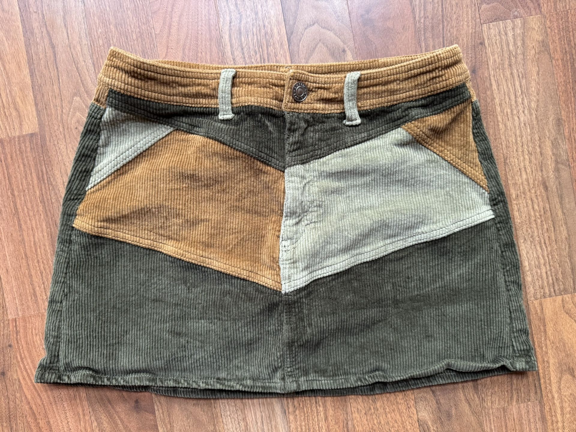 American Eagle AE High Rise A-Line Corduroy Colorblock Mini Skirt Sz 10
