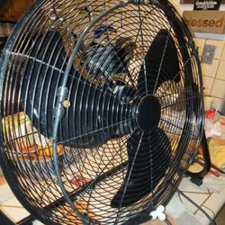 24" Industrial 3 Speed Fan With Misters Don't Miss Out