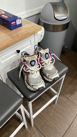 Balenciaga runners