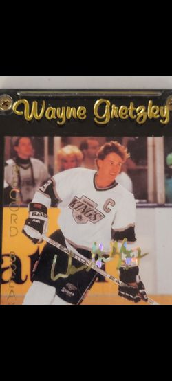 Golden Wayne Gretzky Card Record Breaker 