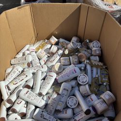 Dove Body Soap, Different Flavor $5 Each A Pallet A Body Soap New