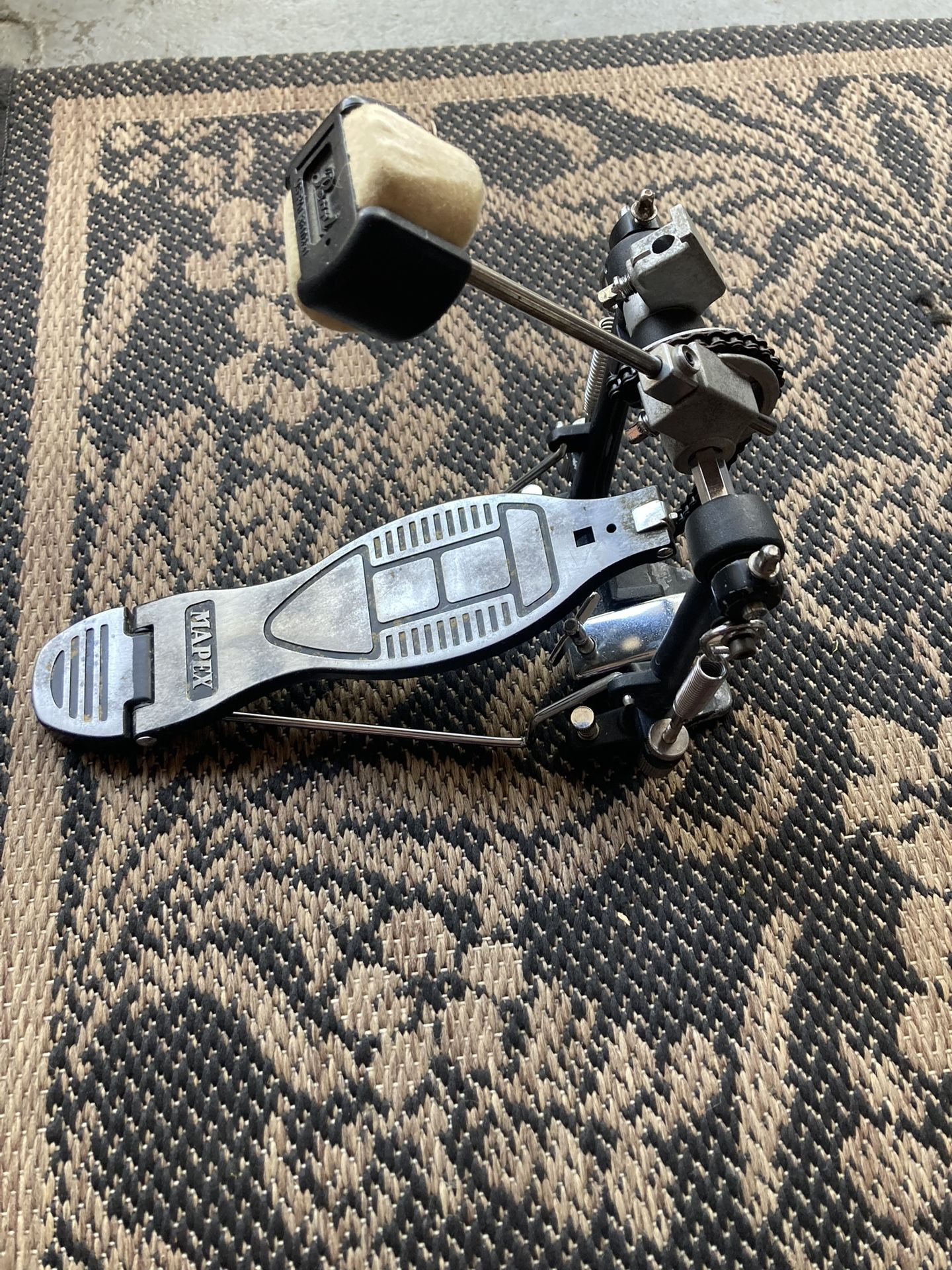 Mapex Bass drum pedal Pickup @ Kempsville library in Virginia Beach or Bingo City in Yorktown. Shipping available.