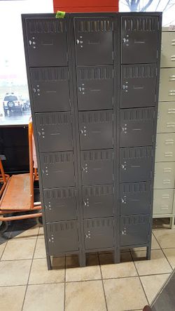 18 unit locker