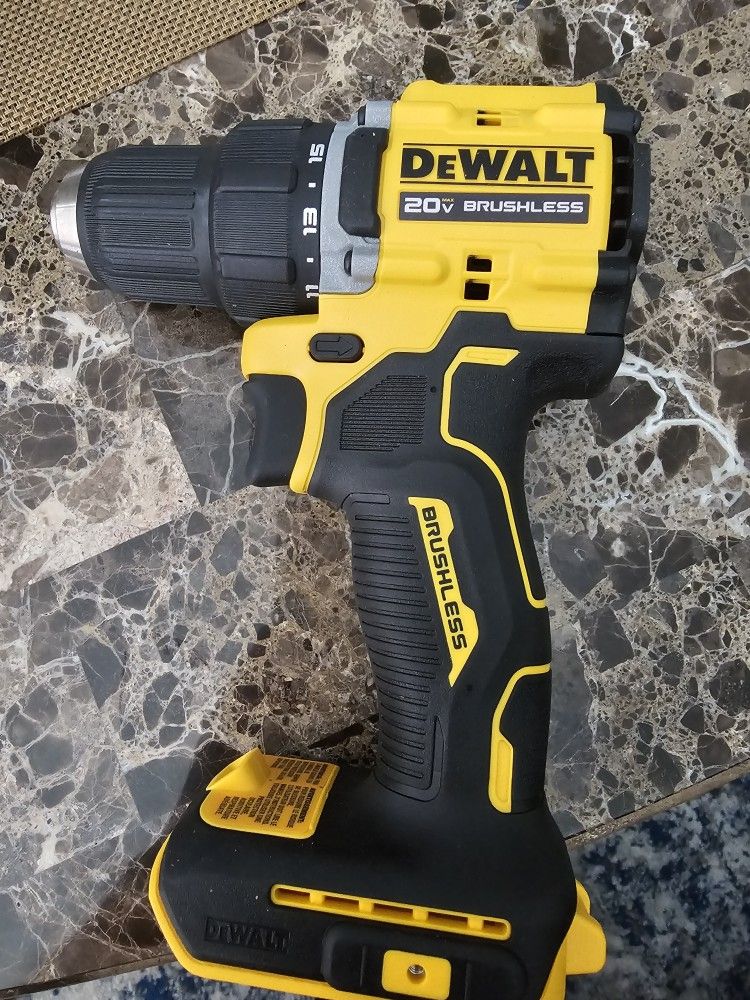 ATOMIC 20-Volt MAX Brushless Cordless 1/2 in. Drill Driver