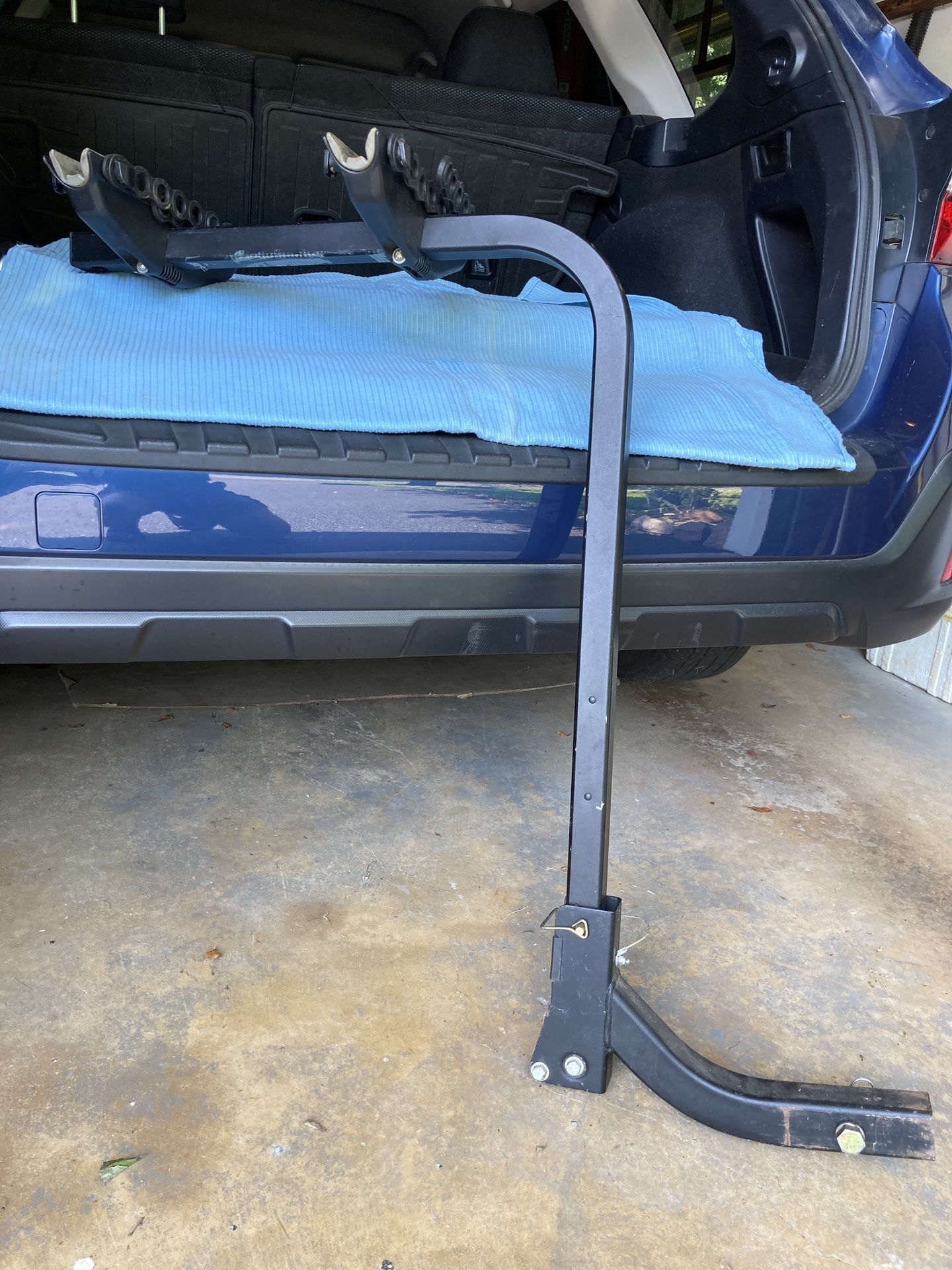 Bike Rack: Hitch Mounted Yakima ROC 2 