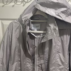 Like New  Retail $129 Cole Haan womens Packable Hooded Rain Jacket With Bow