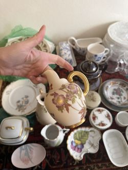 🌸 Antique Victorian English Porcelain Creamer – Registered 1877 🌸