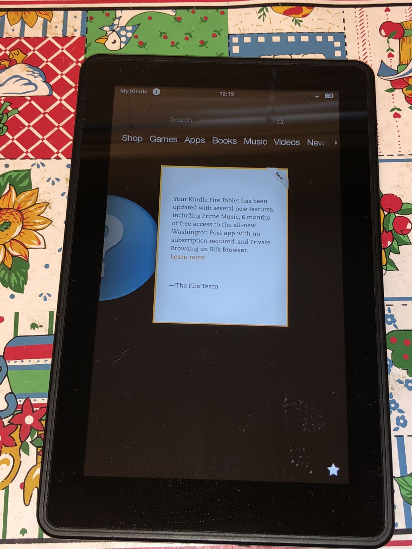 Amazon Kindle Fire 1st Gen-D001400 & Charger