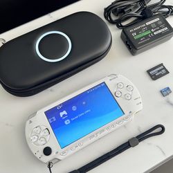 PSP 1001 Pearl White 128GB Bundle (MOd-d3d) $180 OBO