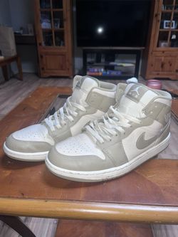 Air Jordan 1 Mid