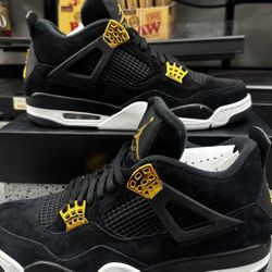 Air Jordan 4 Retro Royalty 