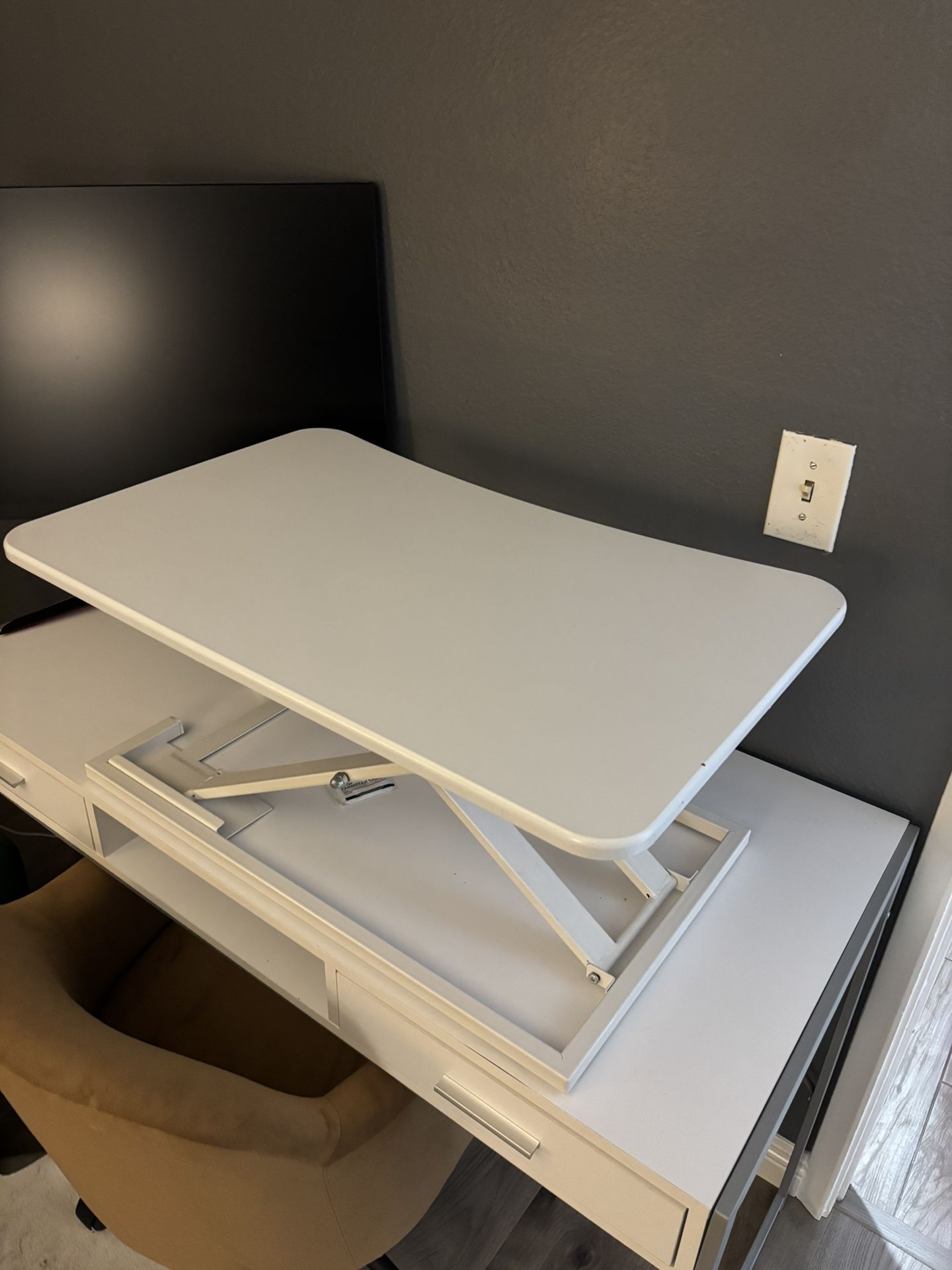 2 Desks - $100 For Each Desk