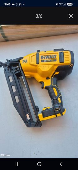 DEWALT 20V XR 16 GAGE FINISH NAILERS  NEW