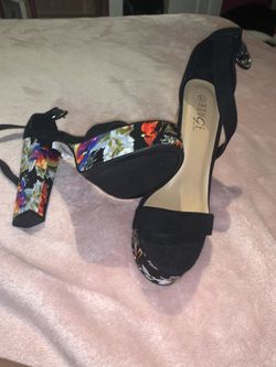 Black/Floral heels