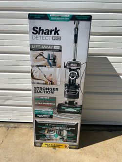 Shark electric vacuum cleaner