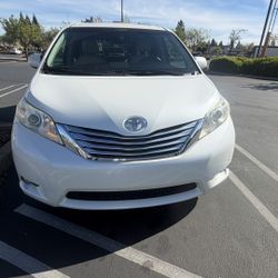 2011 Toyota Sienna