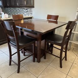 Dining room table