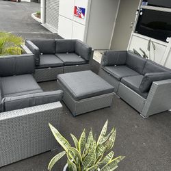brand  new in box patio set