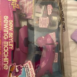 Bratz Brand New Sewing Machine 