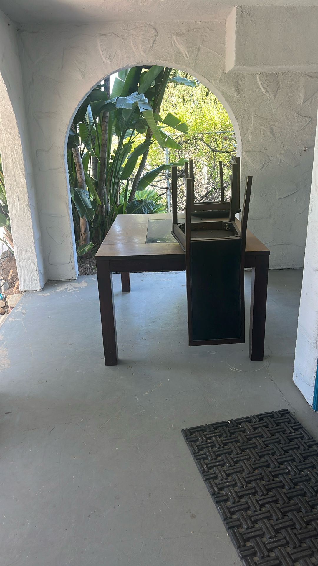 Dining Table + 6 chairs