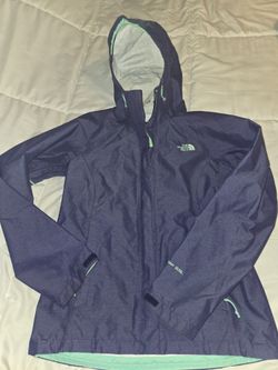 The North Face Women's Size Small Waterproof Shell, Great Condition. 