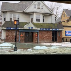 Oakland Package Store With Building 