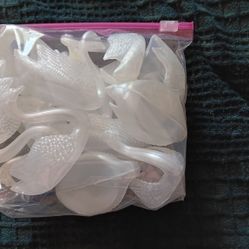 Swans Wiltons Pearlized 24 pieces 3in.