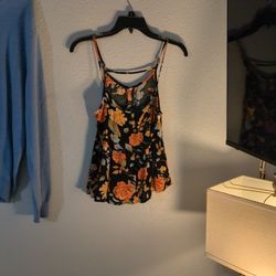 Women's Clothes 