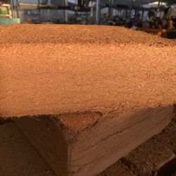 COCONUT COIR AND CHIPS
