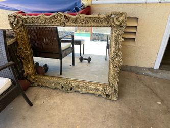 Vintage mirror vanity
