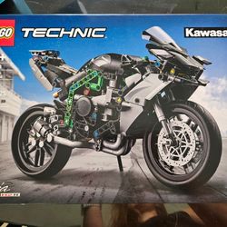 LEGO Technic Kawasaki Ninja H2R Motorcycle