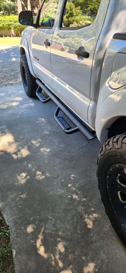 Toyota tacoma side steps