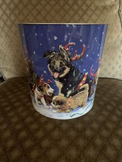 Metal Christmas tin / with adorable dogs