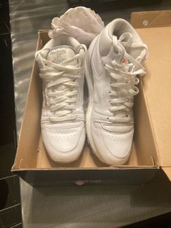 Reebok high top tennis shoes/sneakers/women’s 9.5/men’s 7.5/WILLOWICK